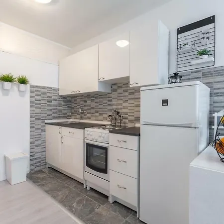 Jamblip Apartment